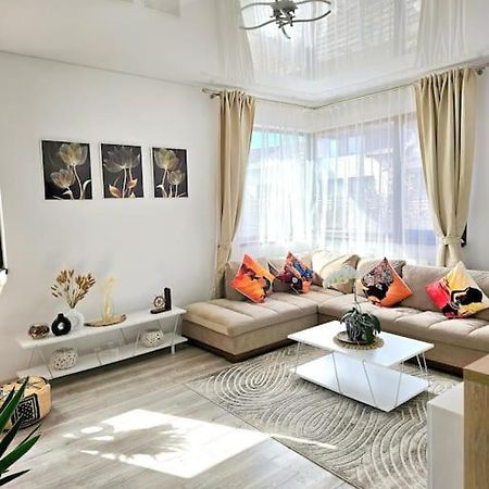 Cozy Sorada 1 Apartment Bragadiru Exteriör bild